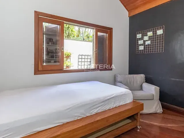 Casa 4 quartos e 4 banheiros, à venda, no bairro Jardim Marajoara em São Paulo