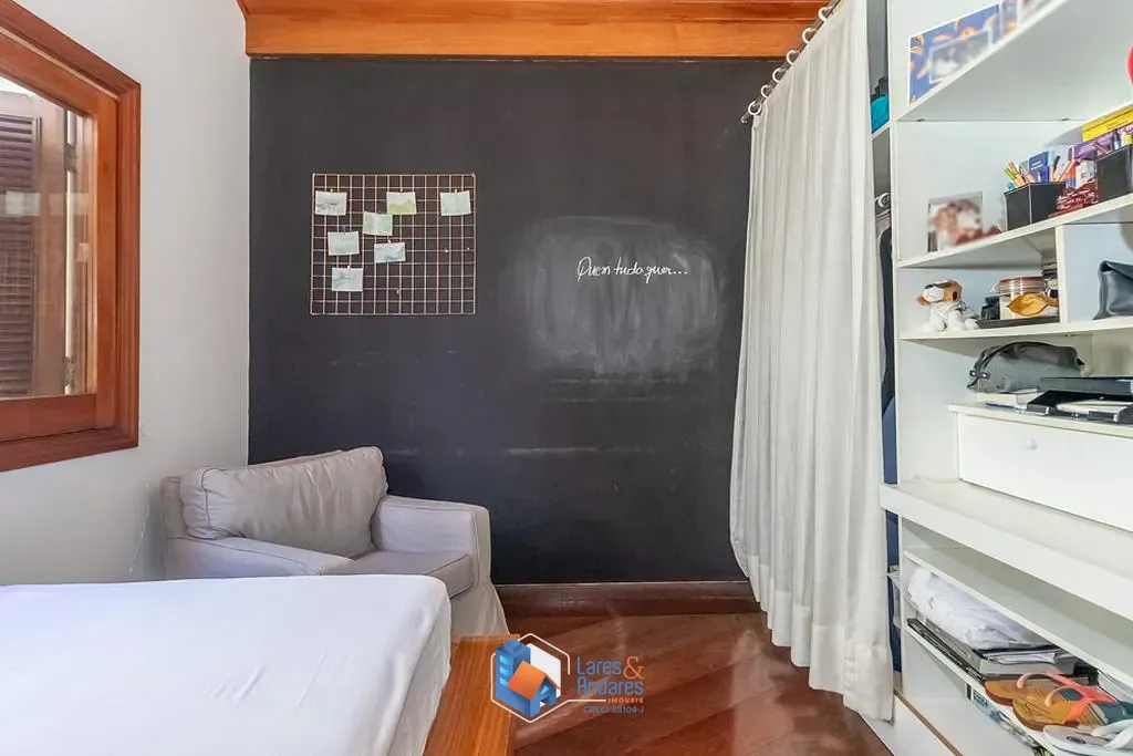 Casa, 4 quartos, 237 m² - Foto 3