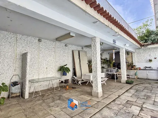 Casa 6 quartos e 8 banheiros, à venda, no bairro Cambuci em São Paulo