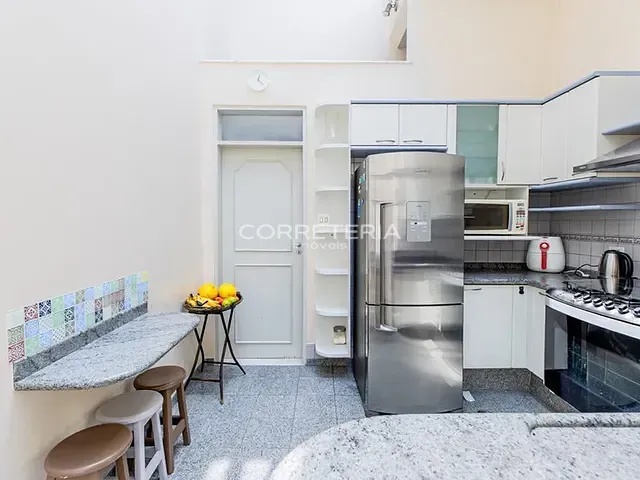 Casa 4 quartos e 7 banheiros, à venda, no bairro Alto da Boa Vista em São Paulo