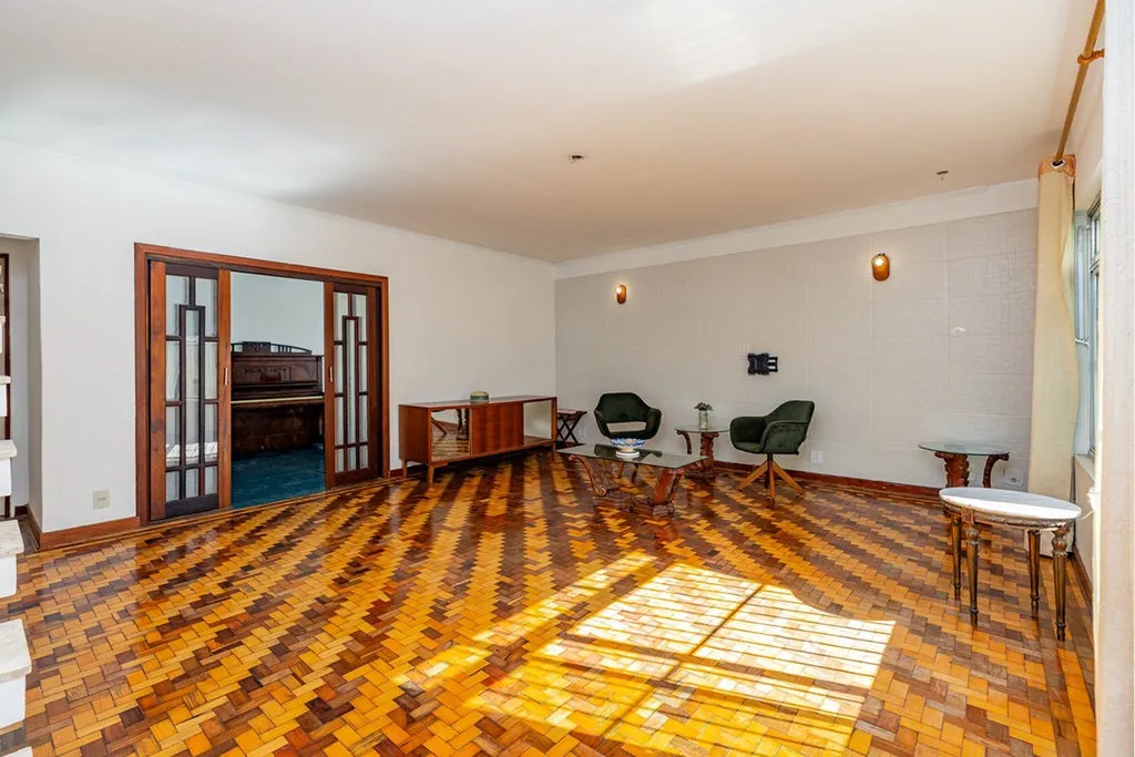 Casa à venda 3 Quartos 3 Vagas 212M² Mirandópolis São Paulo - SP