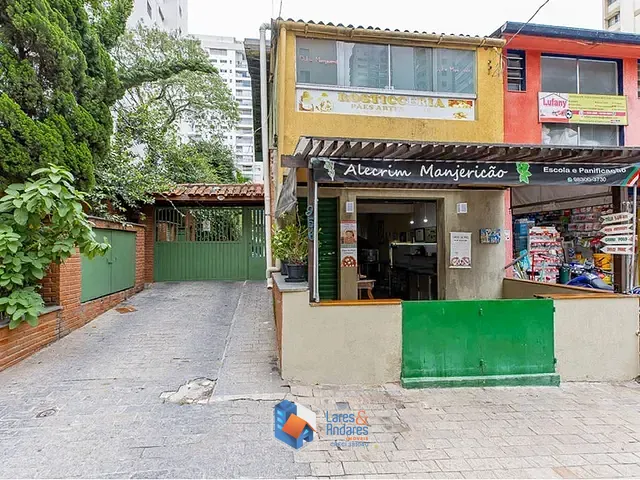 Loja à venda, no bairro Moema em São Paulo