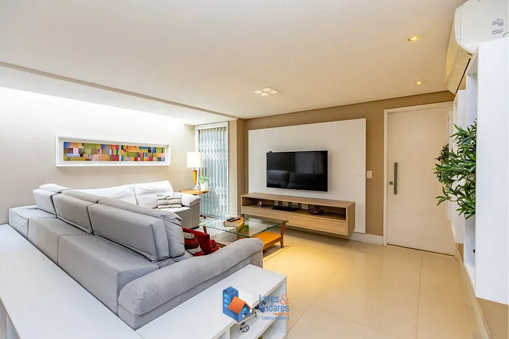 Casa, 4 quartos, 167 m² - Foto 1