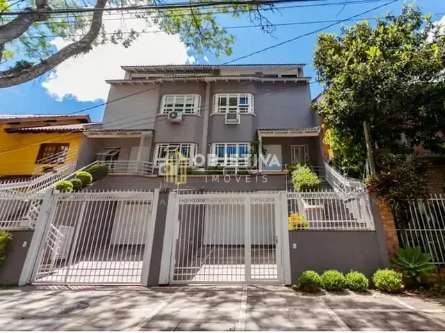 Casa 3 quartos e 5 banheiros, à venda, no bairro Jardim Itu em Porto Alegre