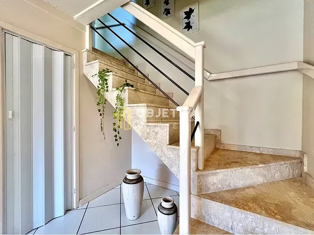 Casa 3 quartos e 3 banheiros, à venda, no bairro Harmonia em Canoas
