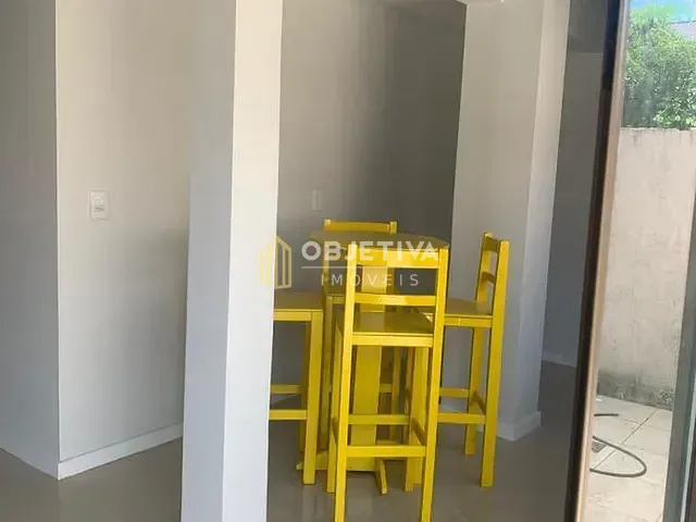 Casa 4 quartos e 3 banheiros, à venda, no bairro Guarujá em Porto Alegre