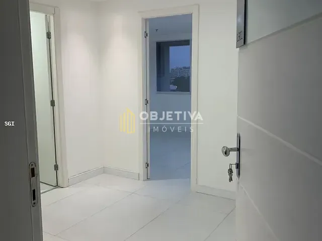 Sala à venda, no bairro Independência em Porto Alegre