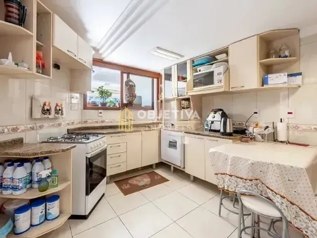Casa 5 quartos e 5 banheiros, à venda, no bairro Jardim Itu em Porto Alegre