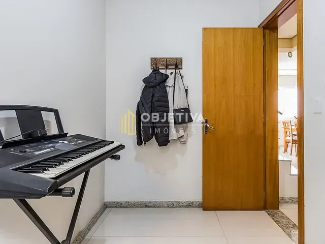 Casa 3 quartos e 3 banheiros, à venda, no bairro Vila Ipiranga em Porto Alegre