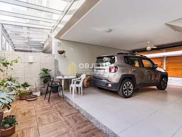 Casa 3 quartos e 3 banheiros, à venda, no bairro Vila Ipiranga em Porto Alegre