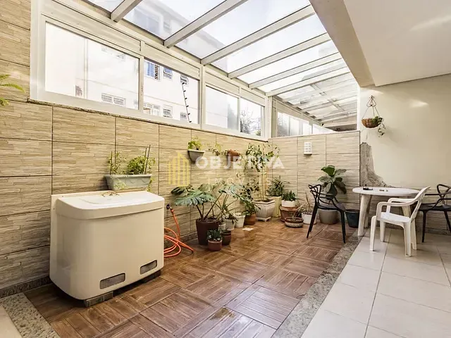 Casa 3 quartos e 3 banheiros, à venda, no bairro Vila Ipiranga em Porto Alegre