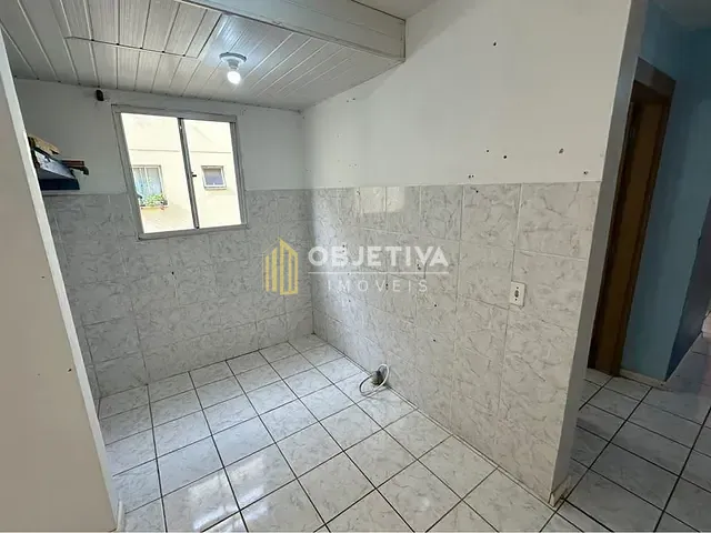 Apartamento 2 quartos e 1 banheiro, à venda, no bairro Guajuviras em Canoas