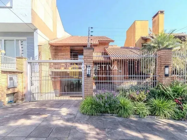 Casa 4 quartos e 4 banheiros, à venda, no bairro Jardim São Pedro em Porto Alegre