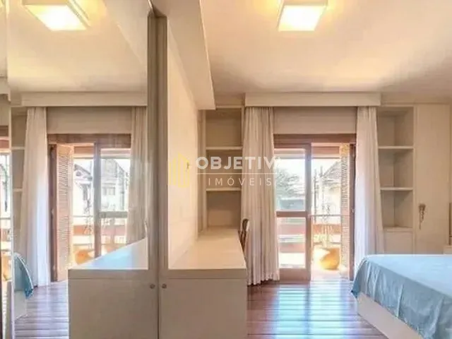 Casa 4 quartos e 4 banheiros, à venda, no bairro Jardim São Pedro em Porto Alegre