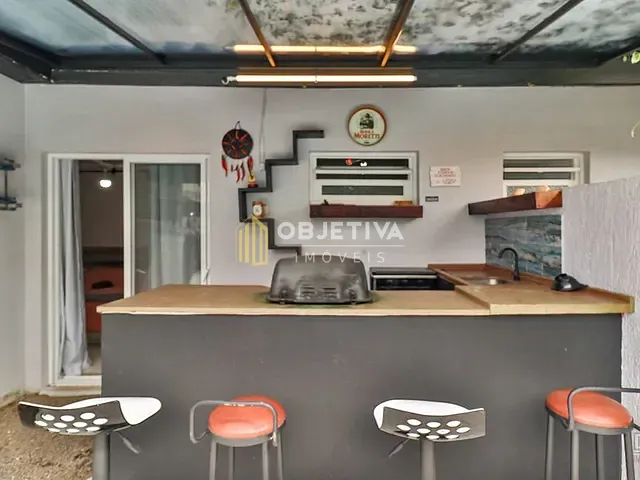 Casa 4 quartos e 3 banheiros, à venda, no bairro Ipanema em Porto Alegre