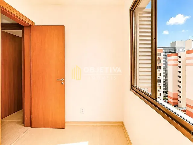 Apartamento 3 quartos e 1 banheiro, à venda, no bairro Cristo Redentor em Porto Alegre