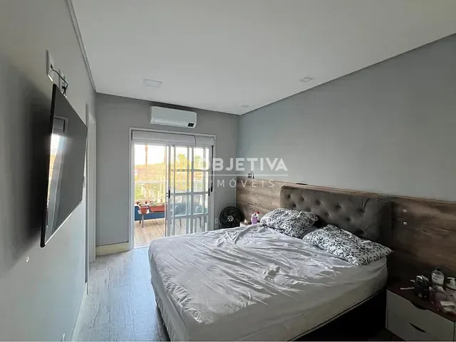 Casa 3 quartos e 3 banheiros, à venda, no bairro Lomba do Pinheiro em Porto Alegre
