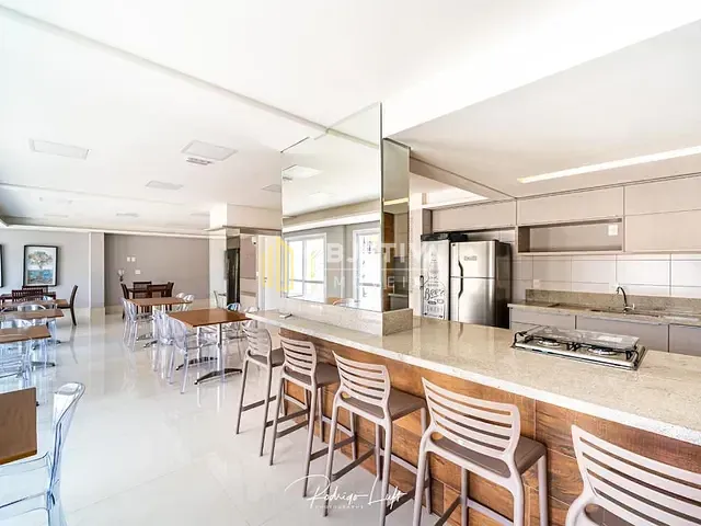 Apartamento 2 quartos e 2 banheiros, à venda, no bairro Cidade Baixa em Porto Alegre