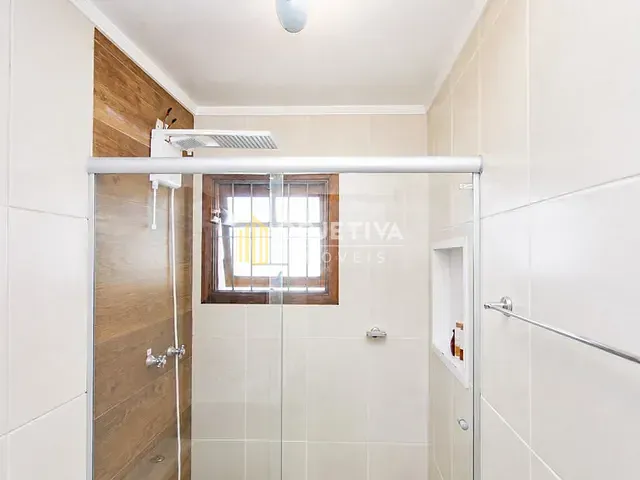 Casa 3 quartos e 3 banheiros, à venda, no bairro Ipanema em Porto Alegre