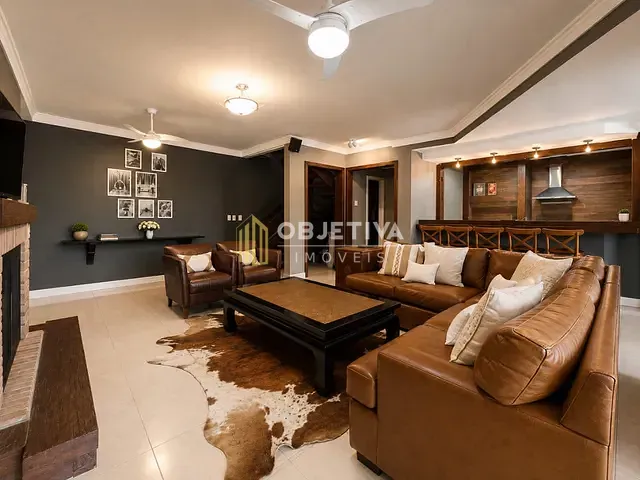 Casa 4 quartos e 9 banheiros, à venda, no bairro Santa Tereza em Porto Alegre