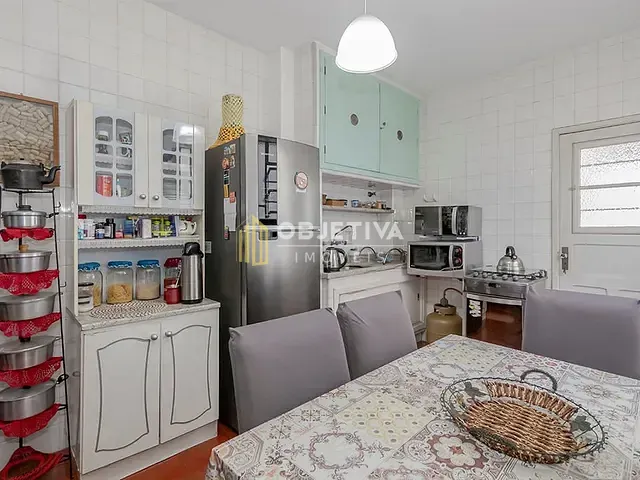 Apartamento 2 quartos e 2 banheiros, à venda, no bairro Rio Branco em Porto Alegre