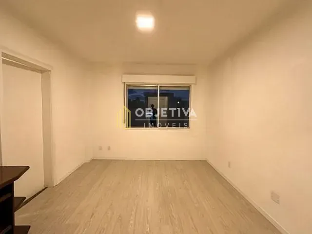 Apartamento 1 quarto e 1 banheiro, à venda, no bairro Centro em Canoas