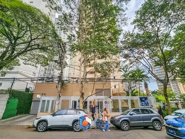 Apartamento 2 quartos e 2 banheiros, à venda, no bairro Moema em São Paulo
