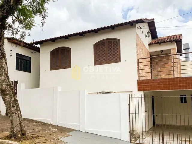 Casa 4 quartos e 3 banheiros, à venda, no bairro Partenon em Porto Alegre