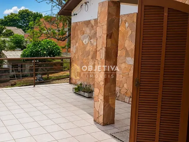 Casa 4 quartos e 3 banheiros, à venda, no bairro Partenon em Porto Alegre