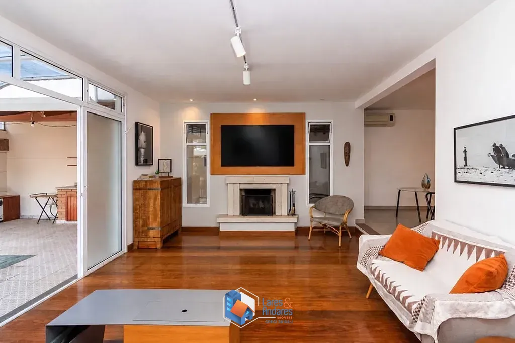 Casa, 5 quartos, 315 m² - Foto 1