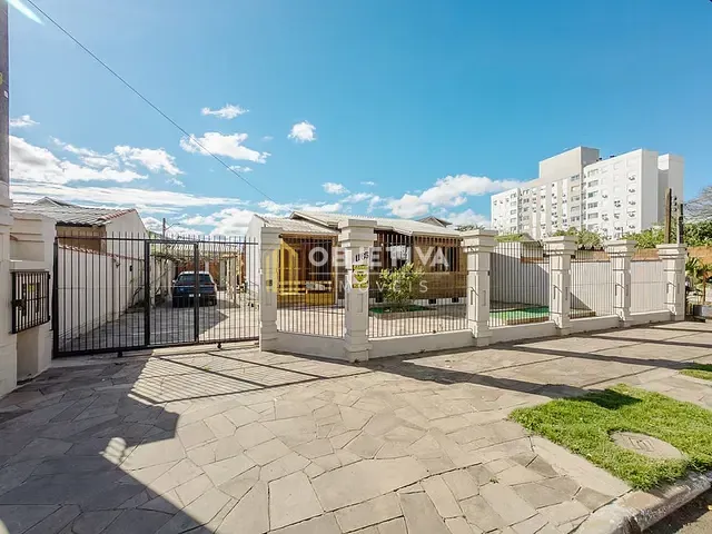 Casa 3 quartos e 2 banheiros, à venda, no bairro Centro em Canoas
