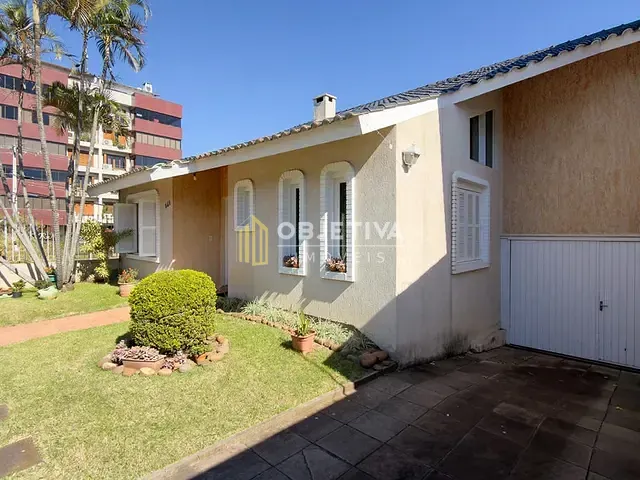 Casa 3 quartos e 4 banheiros, à venda, no bairro Jardim Planalto em Porto Alegre
