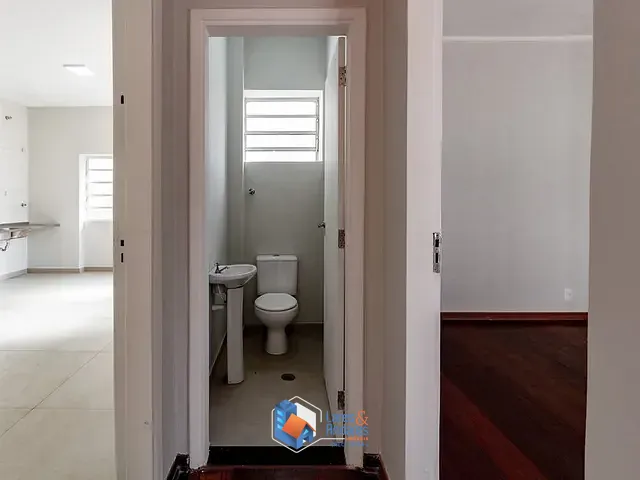 Loja à venda, no bairro Chácara Santo Antônio (Zona Sul) em São Paulo