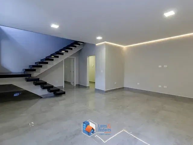 Casa 4 quartos e 6 banheiros, à venda, no bairro Jardim Prudência em São Paulo