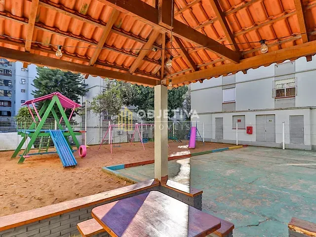 Apartamento 2 quartos e 1 banheiro, à venda, no bairro Cristo Redentor em Porto Alegre