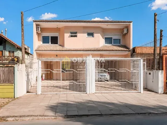 Casa 3 quartos e 4 banheiros, à venda, no bairro Jardim Sabará em Porto Alegre