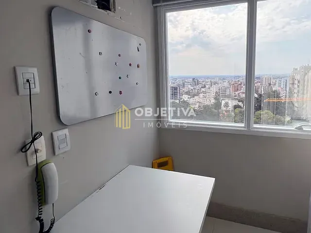 Sala à venda, no bairro Higienópolis em Porto Alegre