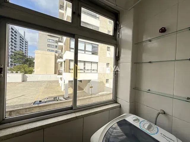 Apartamento 1 quarto e 1 banheiro, à venda, no bairro Menino Deus em Porto Alegre