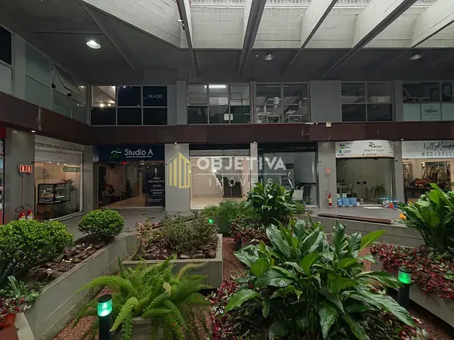 Loja à venda, no bairro Moinhos de Vento em Porto Alegre