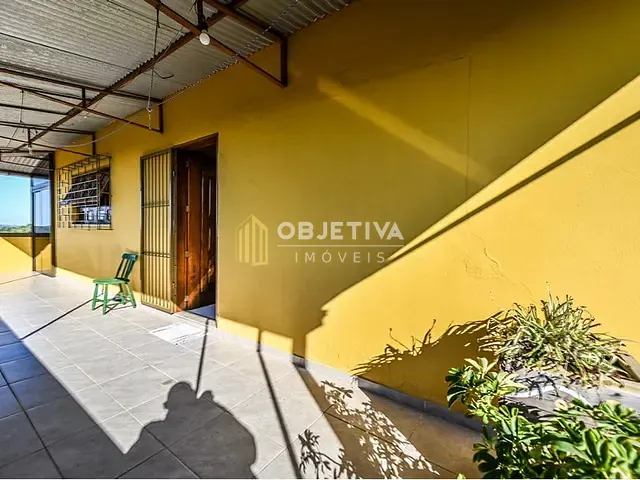 Casa 2 quartos e 2 banheiros, à venda, no bairro Agronomia em Porto Alegre