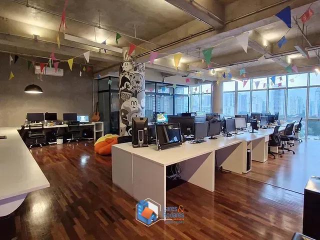 Sala à venda, no bairro Brooklin Paulista em São Paulo