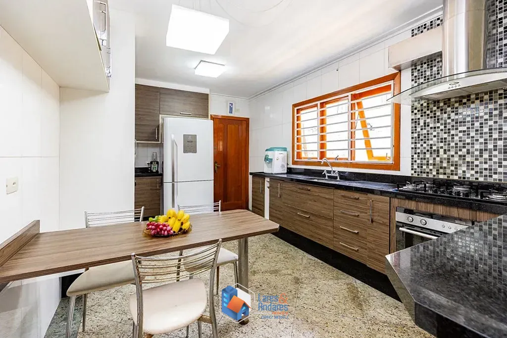 Casa, 4 quartos, 276 m² - Foto 38