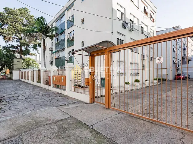 Apartamento 2 quartos e 1 banheiro, à venda, no bairro Passo da Areia em Porto Alegre