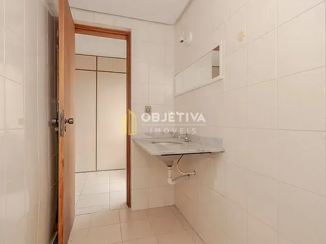 Sala à venda, no bairro Floresta em Porto Alegre