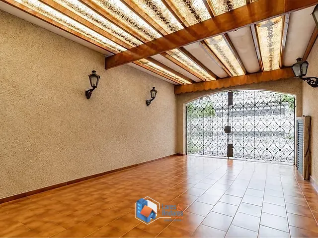 Casa 3 quartos e 4 banheiros, à venda, no bairro Moema em São Paulo