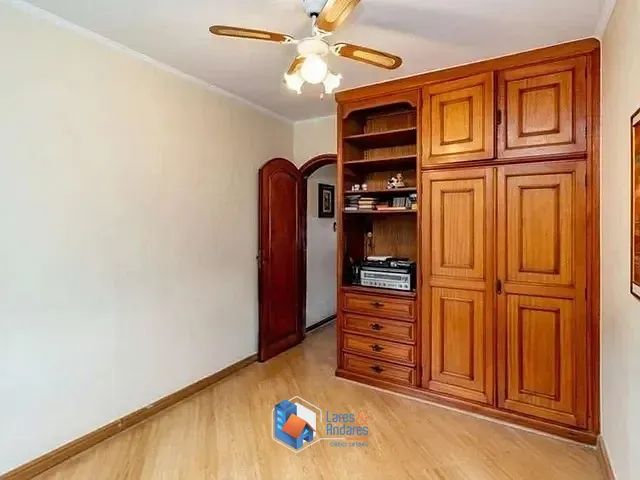 Casa 3 quartos e 4 banheiros, à venda, no bairro Moema em São Paulo