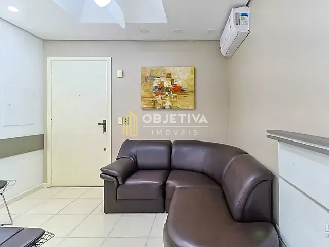 Sala à venda, no bairro Rio Branco em Porto Alegre