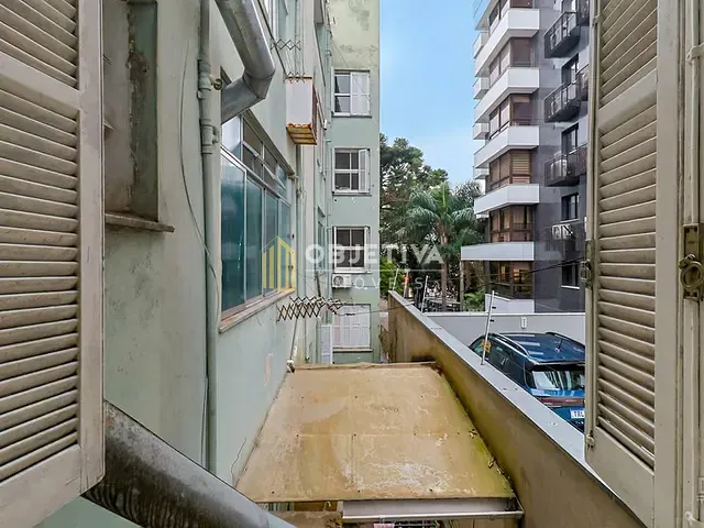 Apartamento 3 quartos e 2 banheiros, à venda, no bairro Petrópolis em Porto Alegre