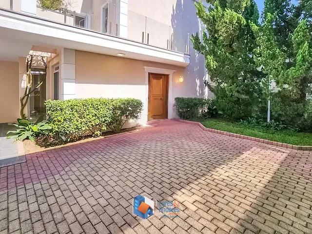Casa 4 quartos e 5 banheiros, à venda, no bairro Alto da Boa Vista em São Paulo