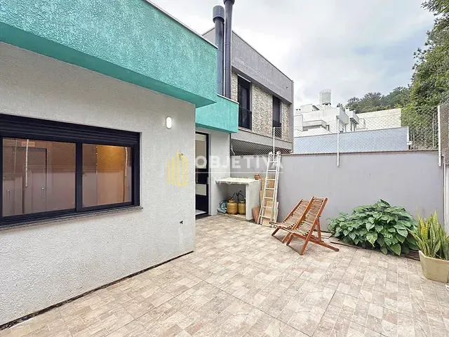 Casa 1 quarto e 1 banheiro, à venda, no bairro Hípica em Porto Alegre